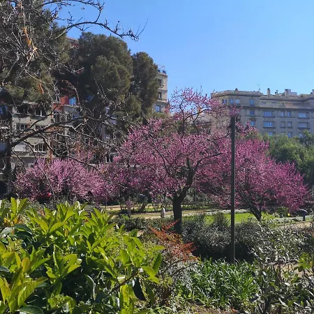 Aparteasy - Turo Park With Lovely Balcony Barcelona Buitenkant foto