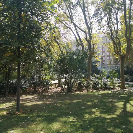 Aparteasy - Turo Park With Lovely Balcony Barcelona Buitenkant foto
