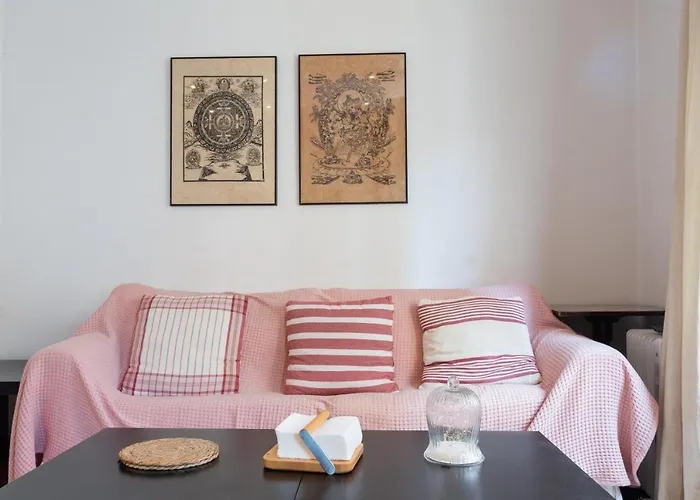 Aparteasy - Turo Park With Lovely Balcony